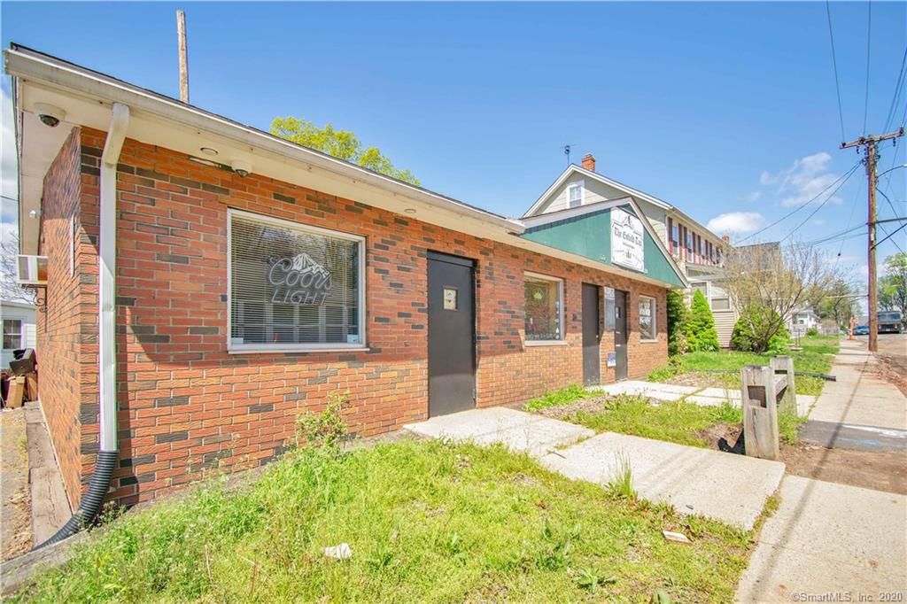 112 Spring St, Enfield, CT 06082
